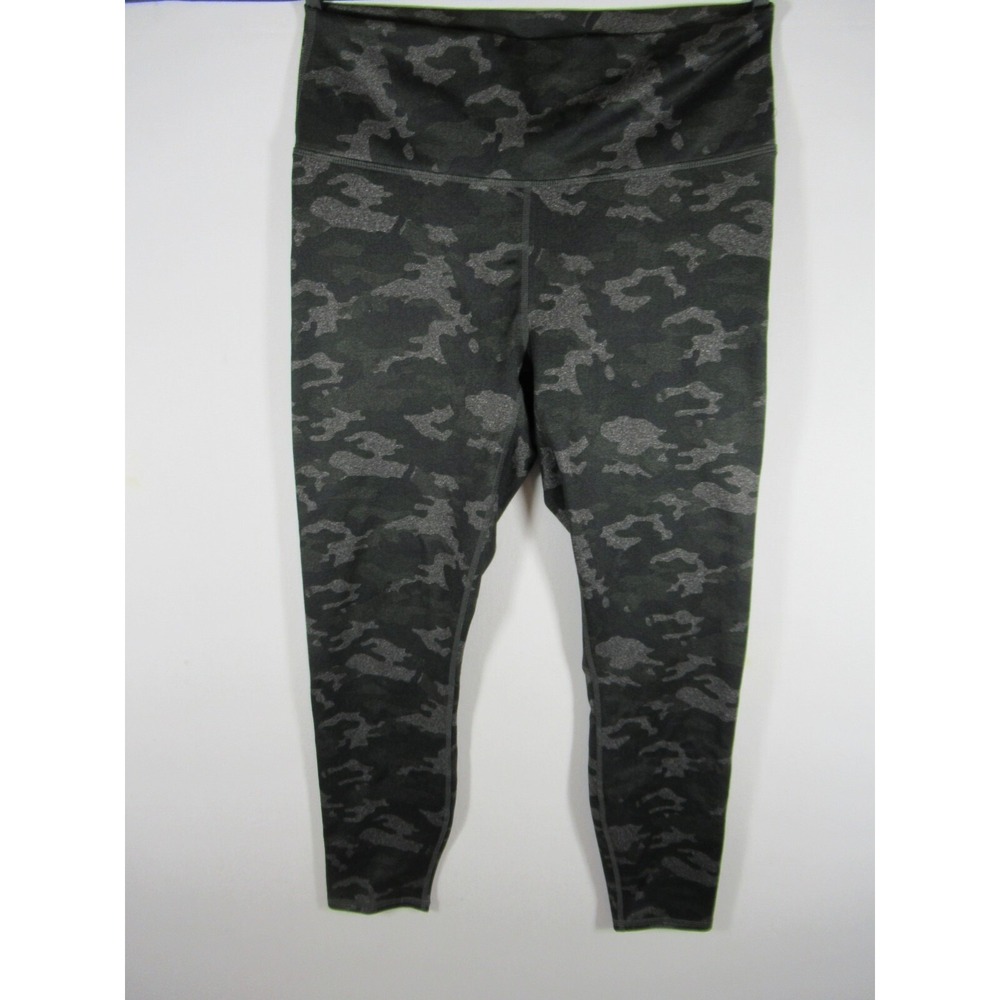 Fabletics PowerHold Camo Leggings Women Medium 7/8 Length lg1828243